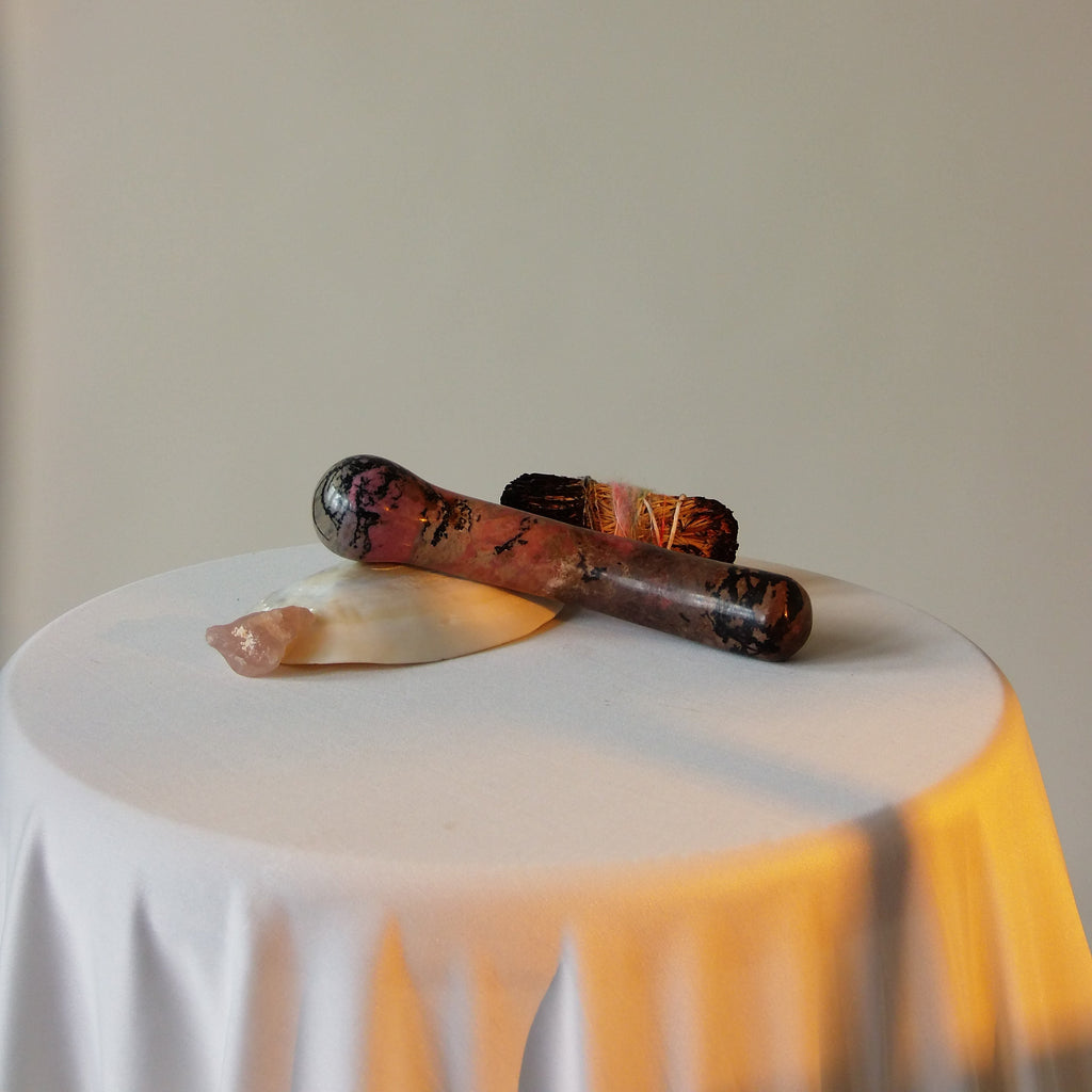 Anahata Curve Crystal Dildo